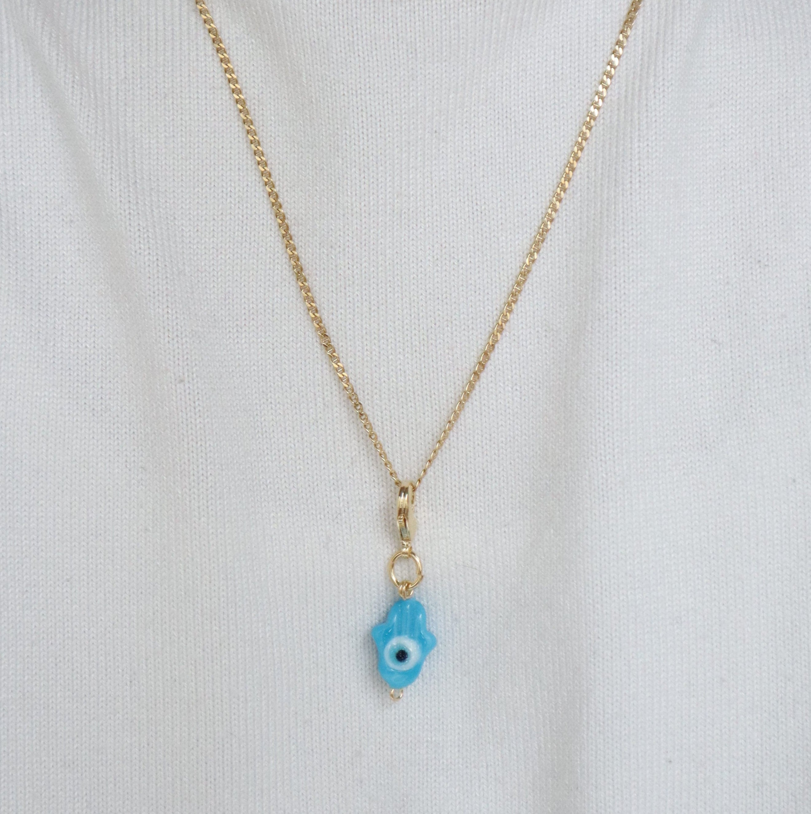Main de Fatma Bleu Clair